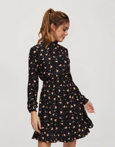 Черное приталенное платье со свободной юбкой и принтом из розочек Miss Selfridge-Черный цвет