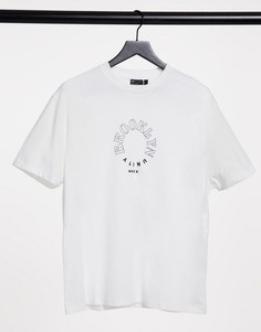 Свободная белая футболка с принтом "Brooklyn" на груди ASOS DESIGN-Белый