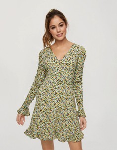 Зеленое приталенное платье мини со свободной юбкой и цветочным принтом Miss Selfridge-Зеленый цвет