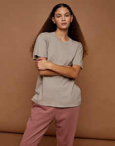 Светло-бежевая футболка с эффектом потертости Topshop Premium Leisure-Нейтральный