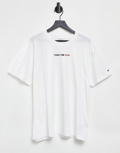 Белая футболка с вытянутым логотипом по центру изделия Tommy Jeans-Белый