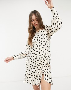 Кремовое платье мини в горошек с рюшами River Island-Кремовый