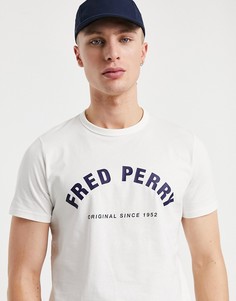 Белая футболка с изогнутым логотипом Fred Perry-Белый