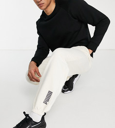 Бежевые выбеленные джоггеры в стиле oversized Puma – эксклюзивно для ASOS-Белый