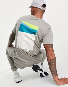 Серая футболка The North Face Foundation-Серый