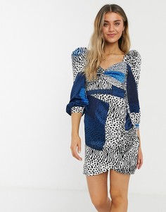 Платье мини с присборенными рукавами, леопардовым и прямоугольным принтом синего цвета Liquorish-Голубой