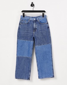Голубые выбеленные прямые джинсы из органического хлопка с накладками Monki Mozik-Голубой