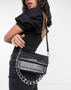 Черная сумка через плечо с эффектом крокодиловой кожи и толстой цепочкой Bershka-Черный цвет