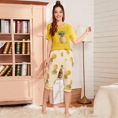 Пижама с ананасовым принтом Shein