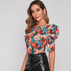 Цветочная облегающая футболка с оригинальным рукавом Shein