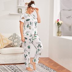 Пижама размера плюс с принтом кактуса Shein
