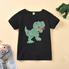Чёрный С карикатурой Повседневный Футболки для маленьких мальчиков Shein
