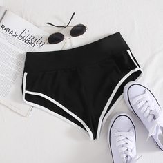 Шорты с контрастной отделкой Shein