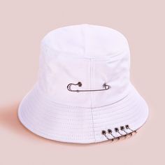 Шляпа с круглым декором Shein