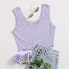 Вязаный короткий топ с кружевной отделкой Shein