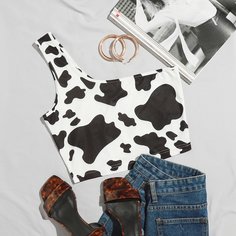 Короткий топ на одно плечо с коровьим принтом Shein