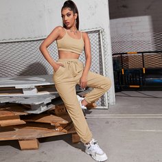 Короткий топ и спортивные брюки на кулиске Shein