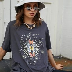 Футболка оверсайз с принтом бабочки и созвездия Shein
