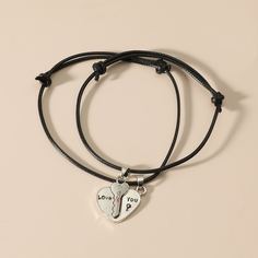 2шт браслет с декором сердечка Shein