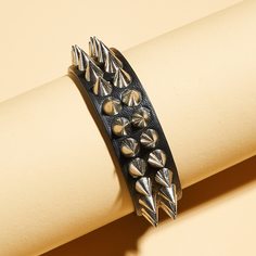 Мужской браслет с заклепками Shein