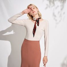 Футболка из смесового хлопка с оригинальным воротником Shein