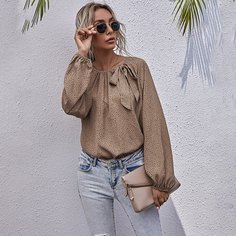 Блузка с узлом и далматинским принтом Shein