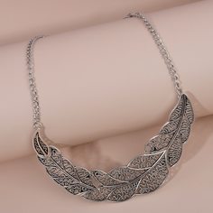 Винтжаное ожерелье с листом Shein