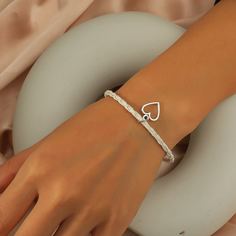 Плетеный браслет с сердечком Shein