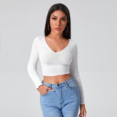 Короткая футболка с v-образным воротником Shein