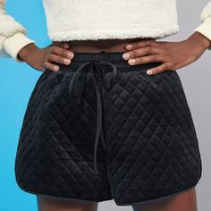 Однотонные шорты с узлом Shein