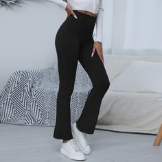 Вязаные короткие брюки-клеш в рубчик Shein