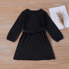 Платье с поясом и оригинальным рукавом для девочек Shein