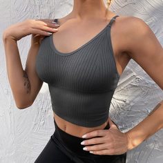 Однотонный спортивный бюстгальтер Shein
