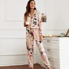 Пуговица Цветочный принт Элегантный Пижама Shein