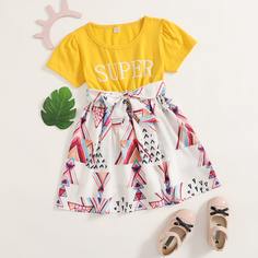 Платье с поясом, текстовым и геометрическим принтом для девочек Shein
