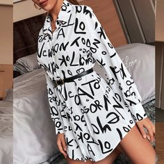 Блузка с текстовым принтом без пояса Shein
