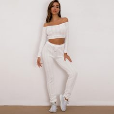 короткий топ с открытыми плечами и джоггеры на кулиске Shein