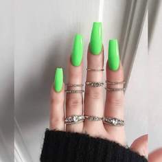 24шт накладные ногти, 1 лист лента и 1шт пилочка для ногтей Shein