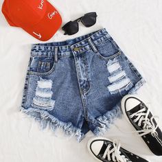 Рваные джинсовые шорты Shein