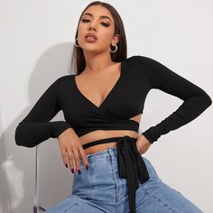 Вязанный кроп топ в рубчик с узлом Shein