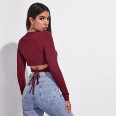 Трикотажная короткая футболка с узлом сзади Shein