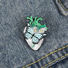 Брошь в форме сердечка и бабочки Shein