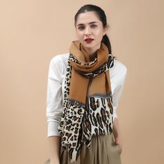 Шарф с леопардовым рисунком Shein