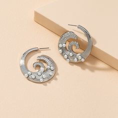Серьги-кольца в рубчик с искусственным жемчугом Shein