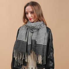 Шарф с полосатым узором Shein