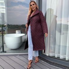 Astrid Стеганое пальто с карманом и поясом размера плюс Shein