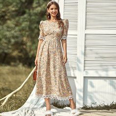 Цветочное платье с пышными рукавами и кружевом Shein
