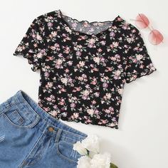 Топ с цветочным принтом Shein
