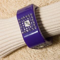 Широкий браслет со стразами Shein