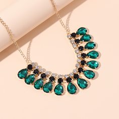 Ожерелье со стразами Shein